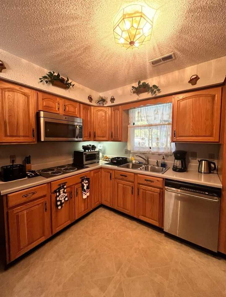 Walnut Creek Ct - Photo 2 of 6