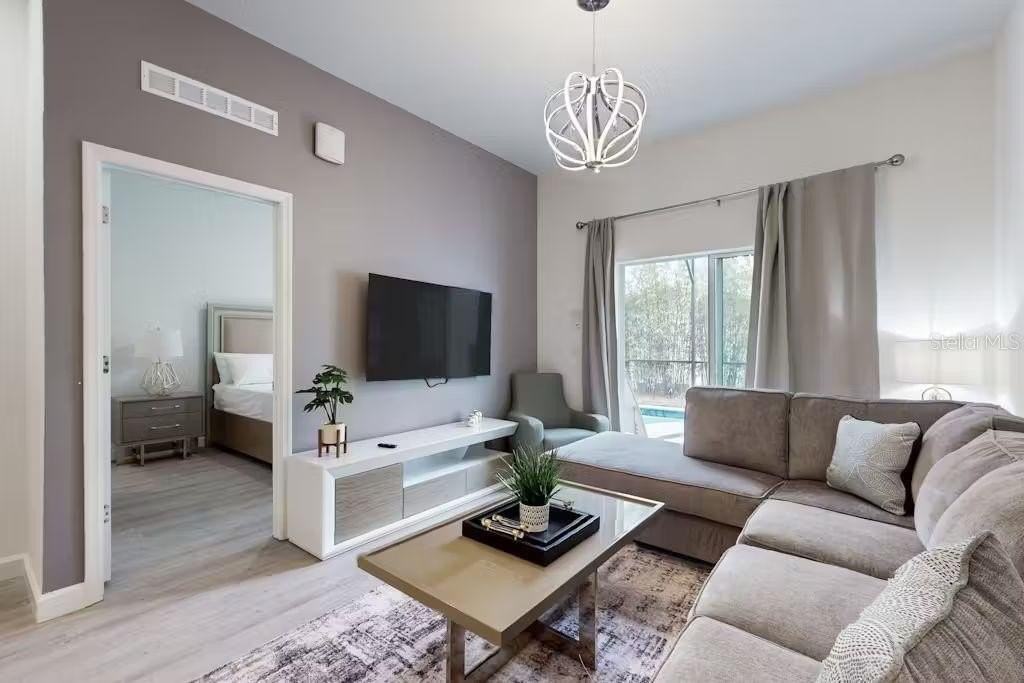 372 FAMAGUSTA DRIVE - Photo 4 of 38