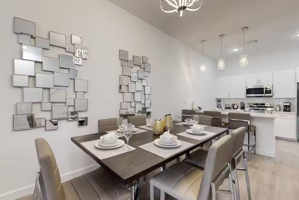 372 FAMAGUSTA DRIVE - Photo 7 of 38