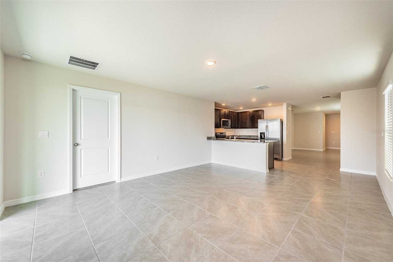 10239 Charlotte Dr - Photo 7 of 50