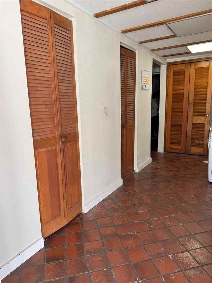 18121 Geraci Rd - Photo 2 of 15