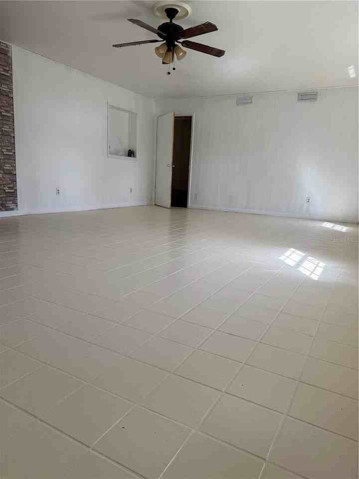 18121 Geraci Rd - Photo 4 of 15