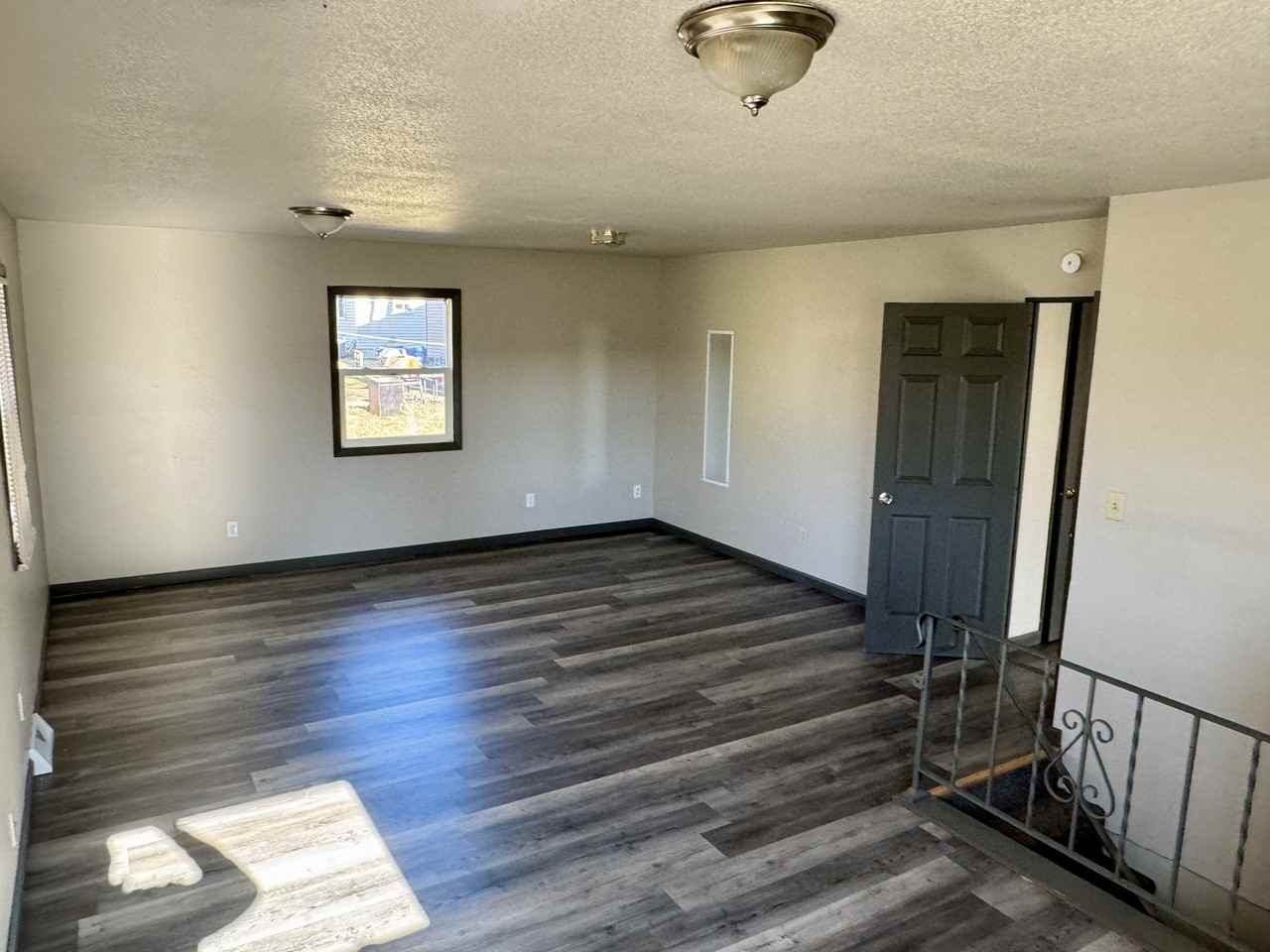 1225 13th Street Southeast - Photo 3 of 9