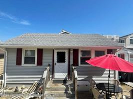 featured image of 15 Elizabeth Ave