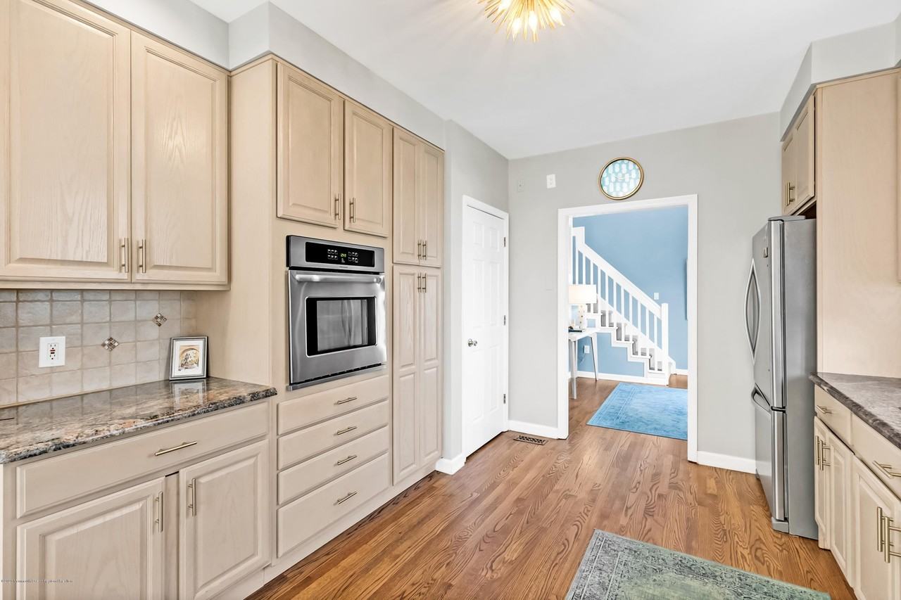 405 Salem Avenue unit: Summer - Photo 6 of 46