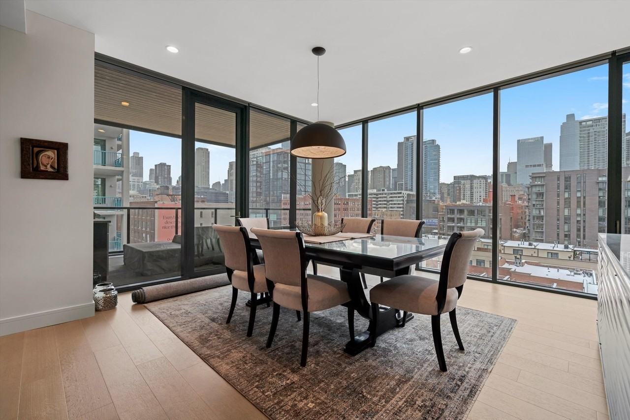 366 W Superior St #801 - Photo 4 of 44