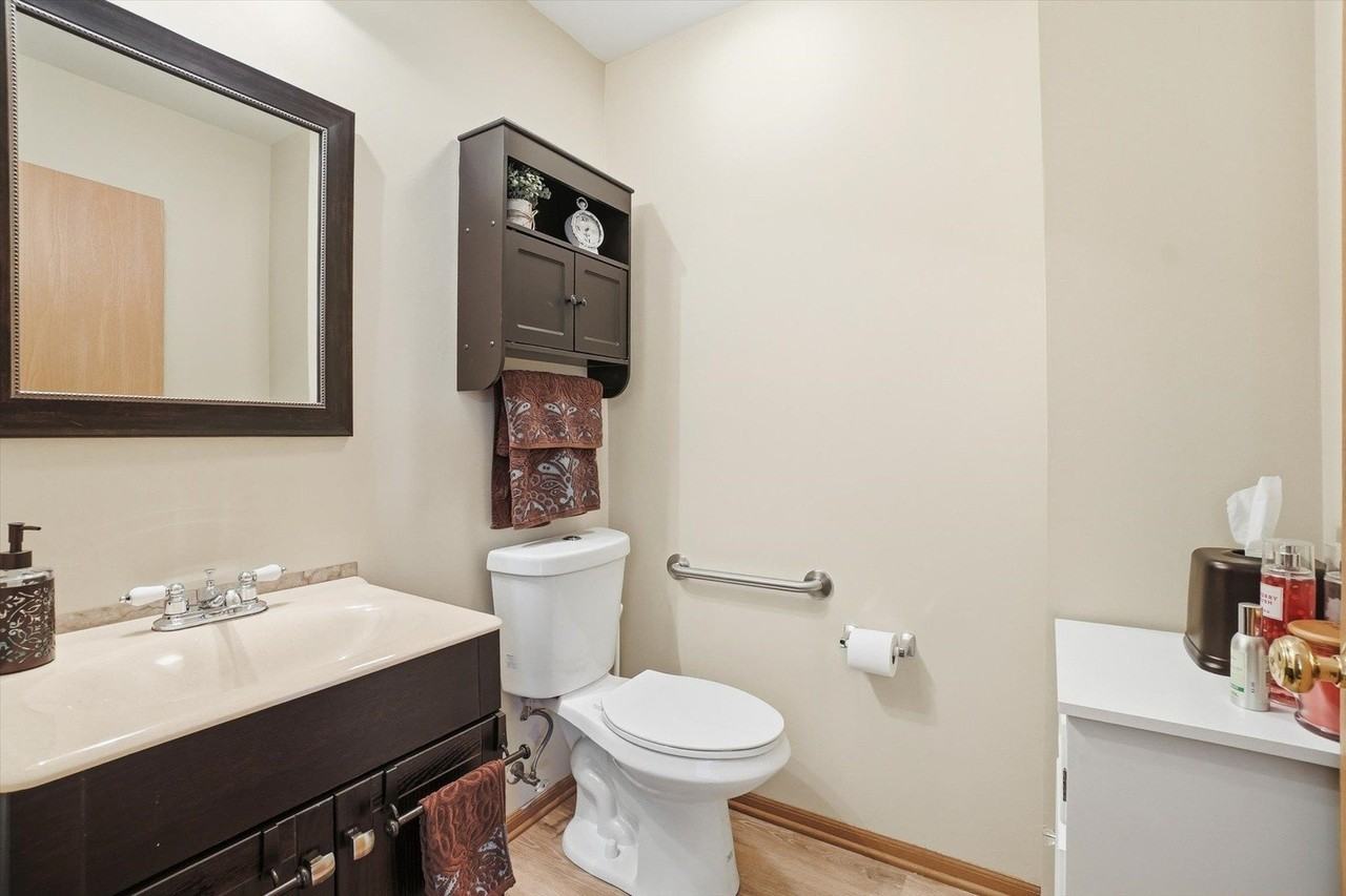 315 Ogden Falls Boulevard - Photo 7 of 19