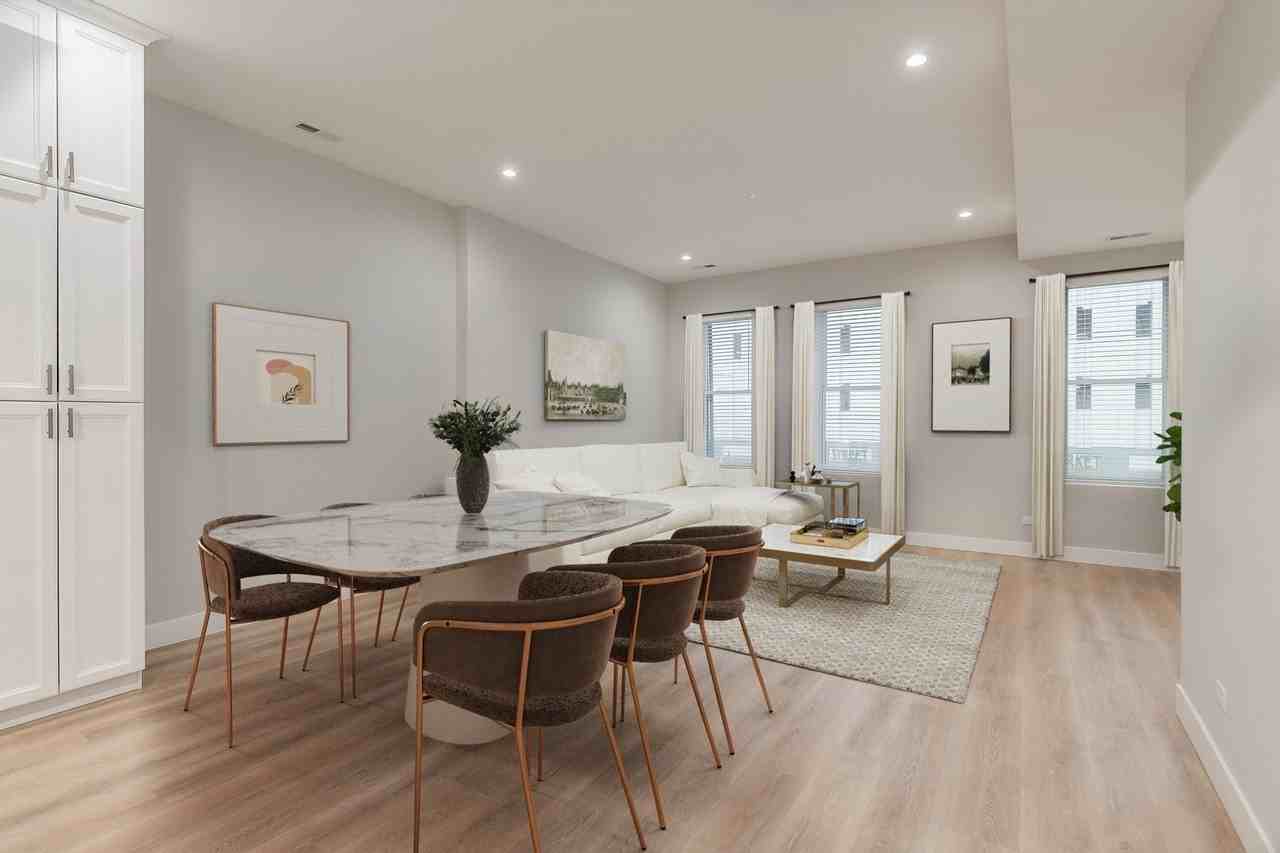 864 N State St #2 - Photo 3 of 21