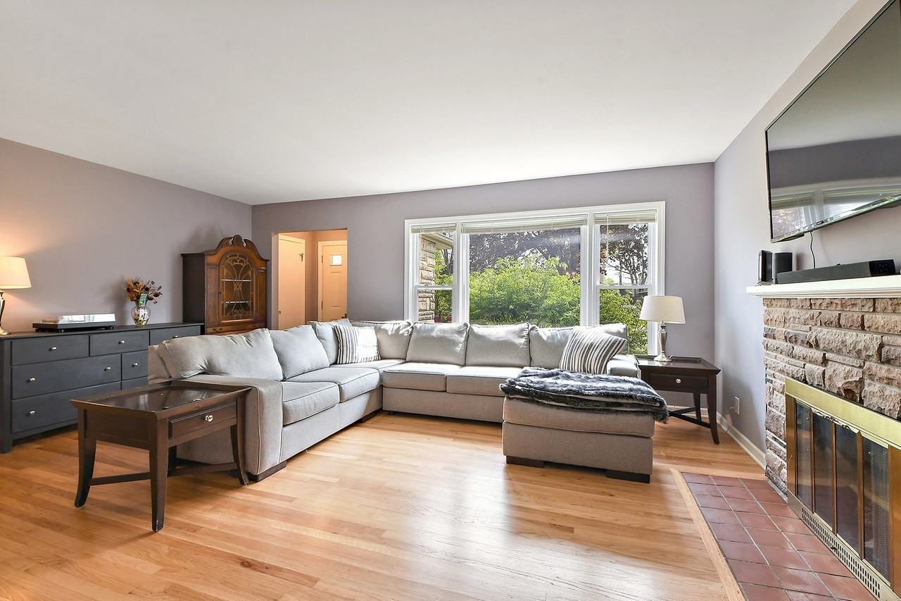 18450 Homewood Avenue - Photo 6 of 22