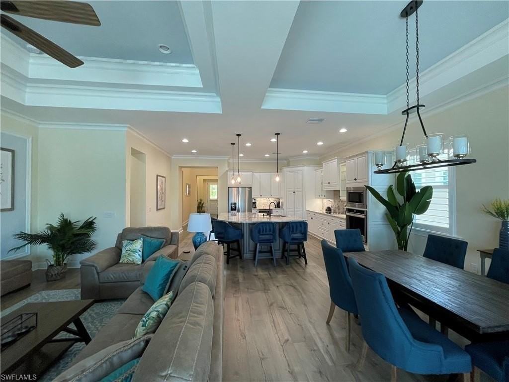 6282 Indies Ave - Photo 6 of 33