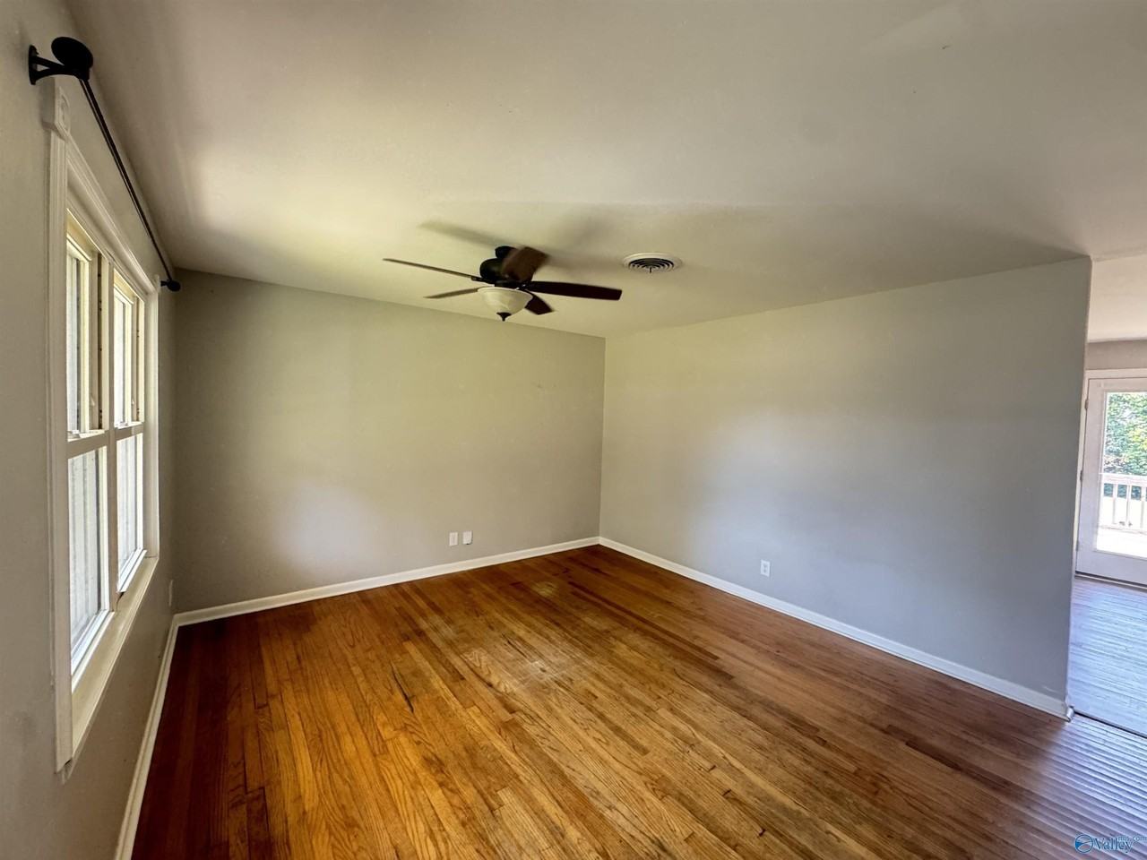 10020 Strong Dr Se - Photo 2 of 14