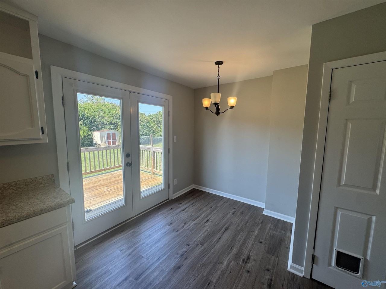 10020 Strong Dr Se - Photo 4 of 14