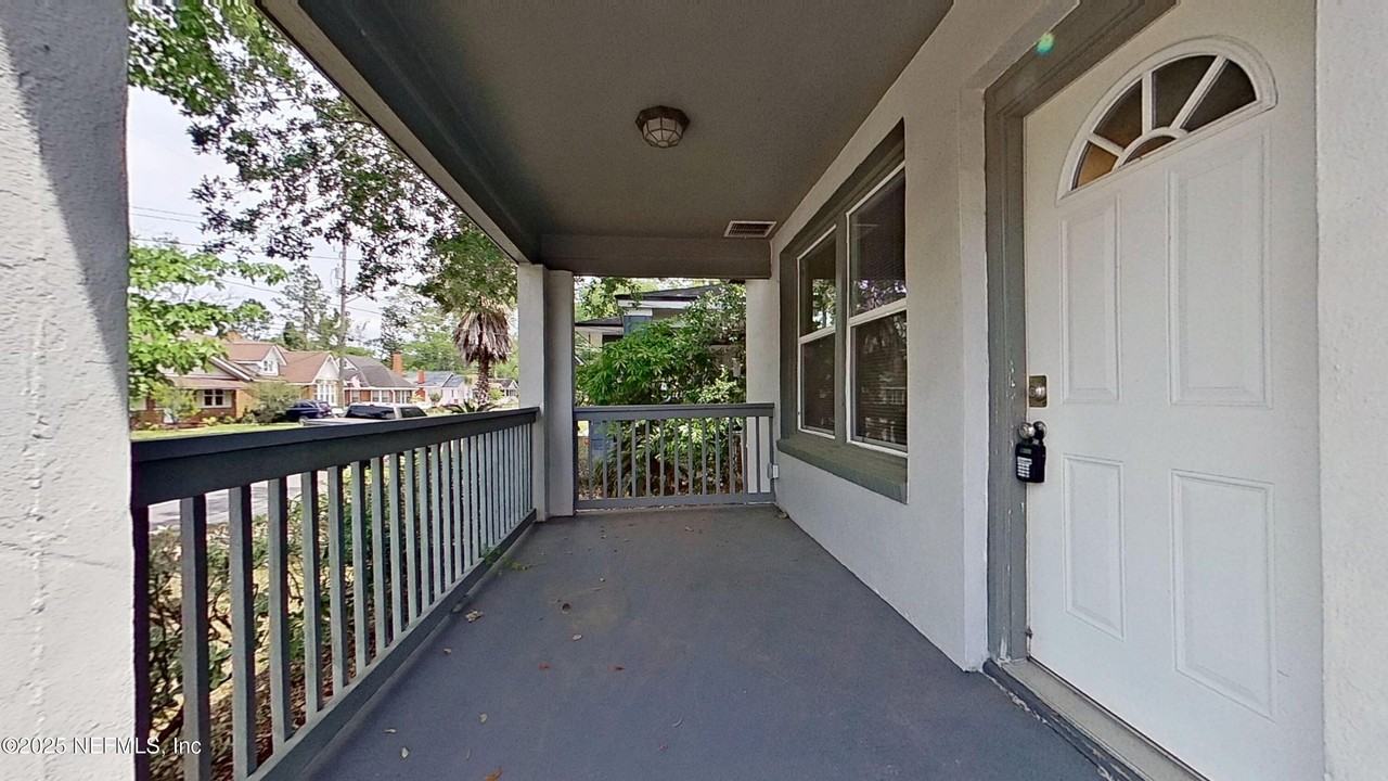 4654 Post St - Photo 5 of 19