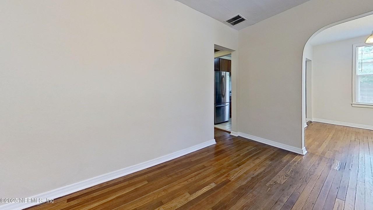 4654 Post St - Photo 7 of 19