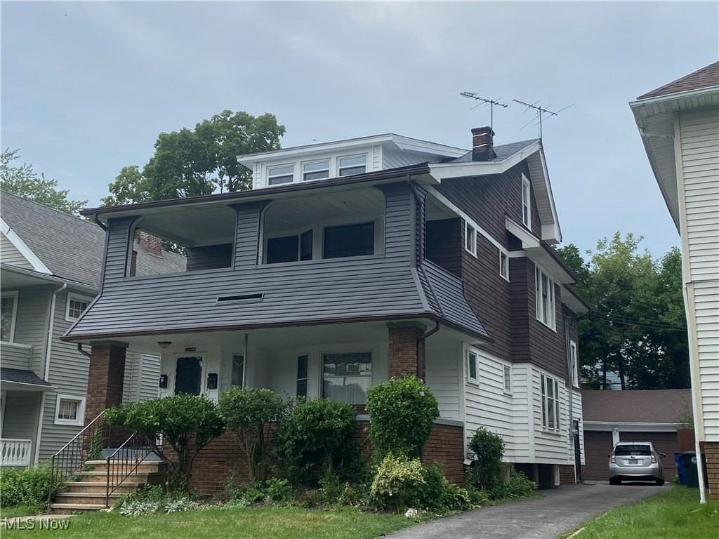 11909 Buckingham Ave Unit Up #UP