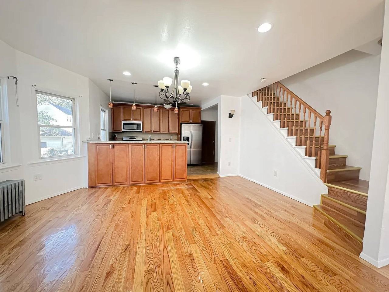 134-52 175th Street - Photo 4 of 17