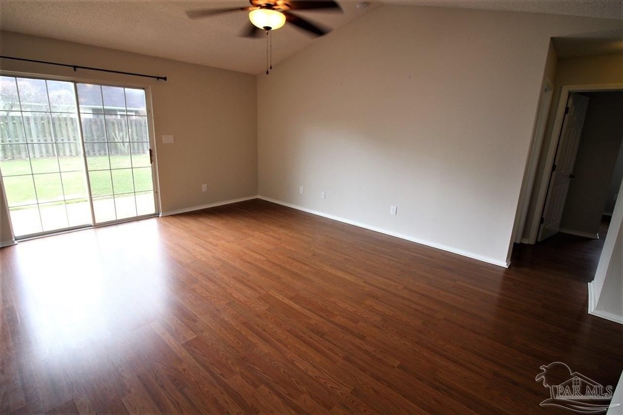 319 Mirabelle Dr - Photo 2 of 17