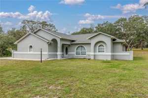 featured image of 320 N Fresno Ave