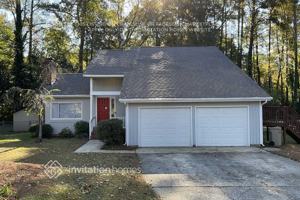 featured image of 911 Buckingham Road