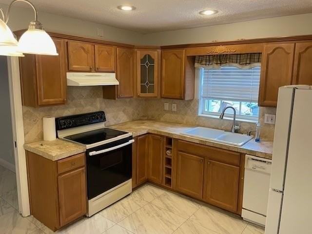 355 Sunshine Dr - Photo 2 of 10