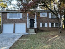 featured image of 215 Simpson Dr Ne