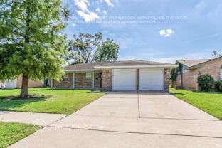 10034 Antrim Ln - Photo 1 of 1