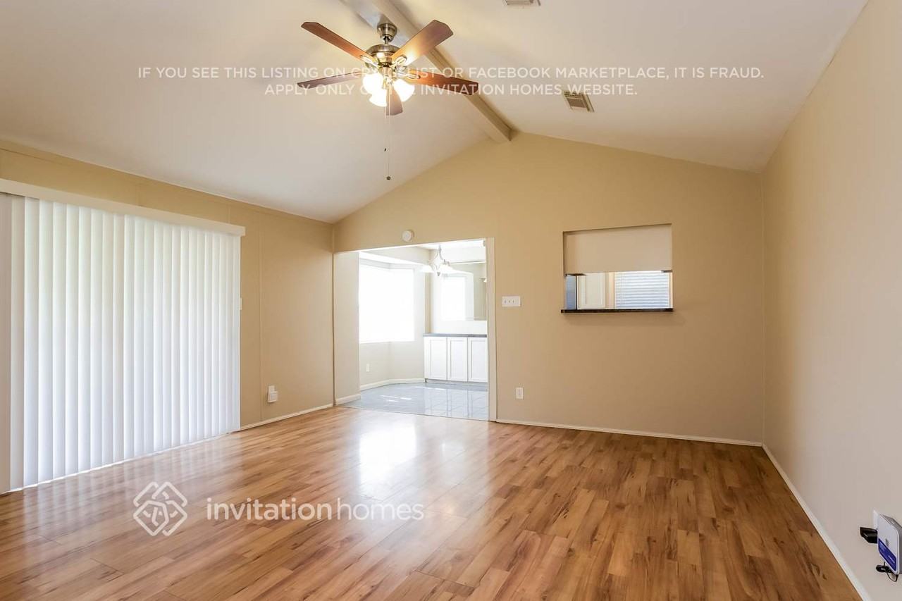 10034 Antrim Ln - Photo 3 of 20
