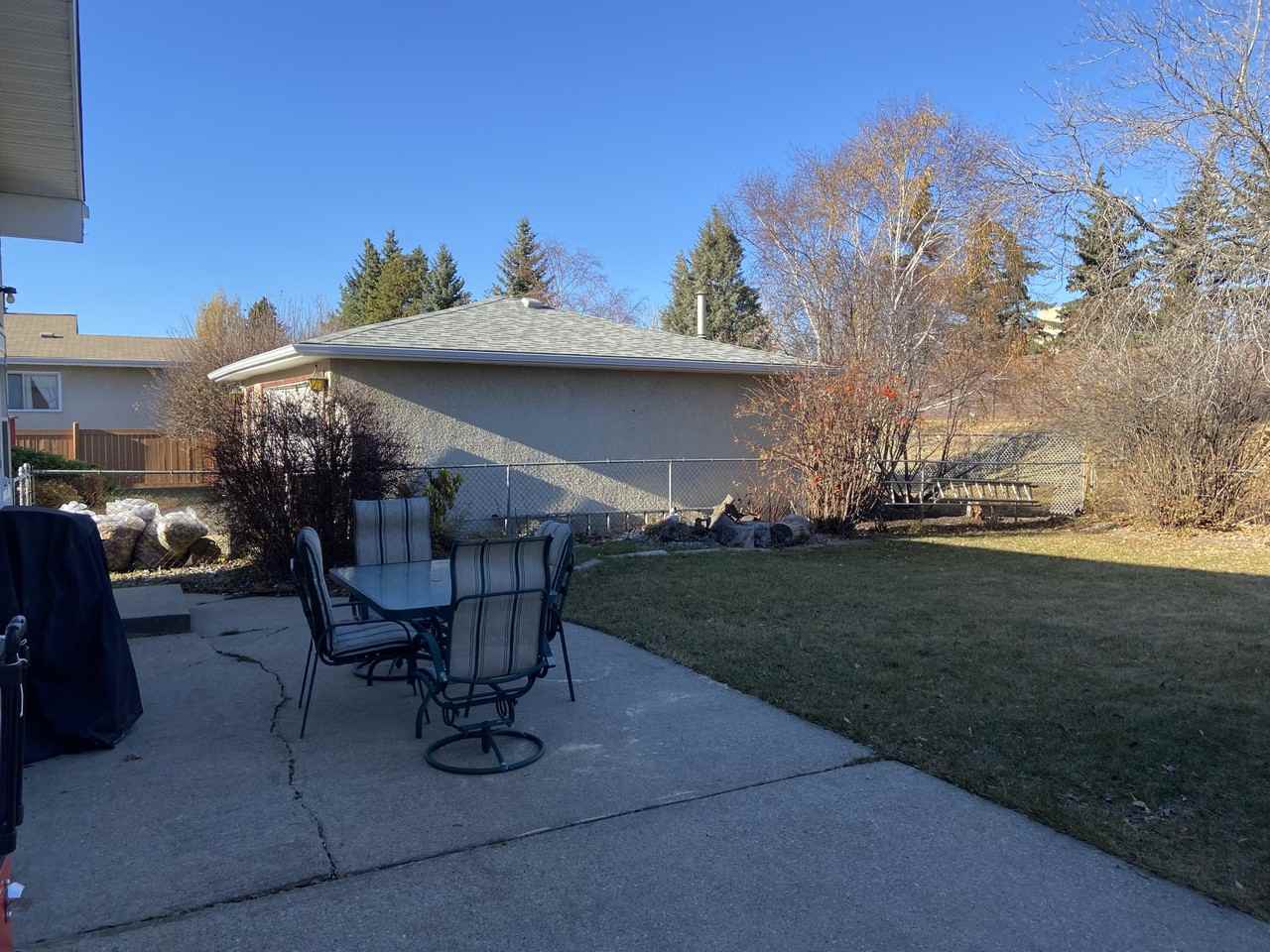 10704 43 Ave Nw #FULL - Photo 6 of 50