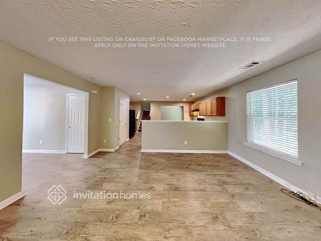 4536 Parkway Cir - Photo 5 of 15