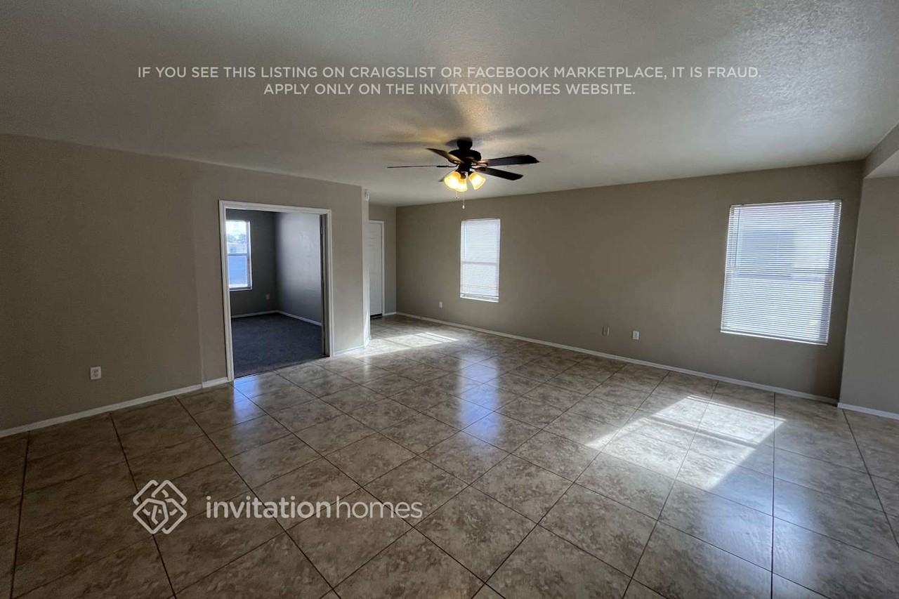 12628 N Main St - Photo 2 of 13