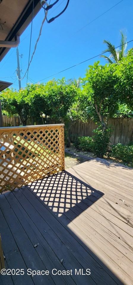 1580 S Atlantic Ave Apt B #B - Photo 2 of 20