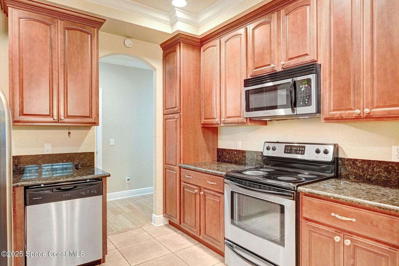 1795 Noel Pl Unit 101 #101 - Photo 7 of 50