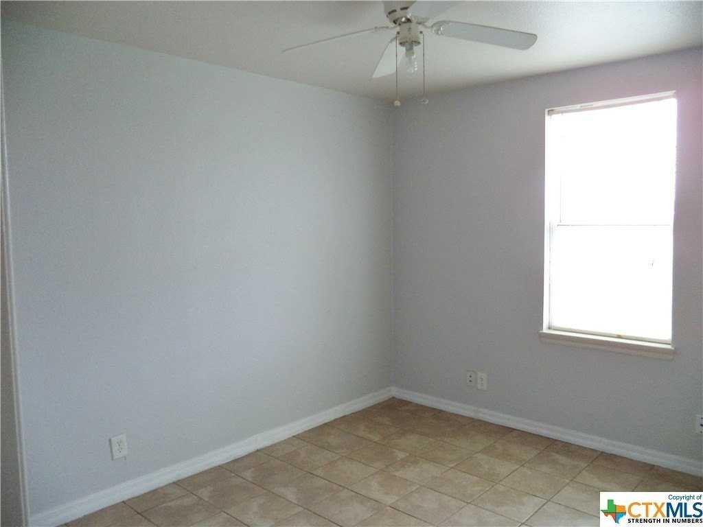 1310 W Broadway Ave - Photo 6 of 7