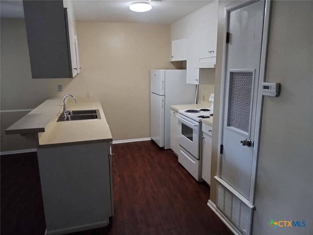 1120 North King Street #202 - Photo 3 of 6