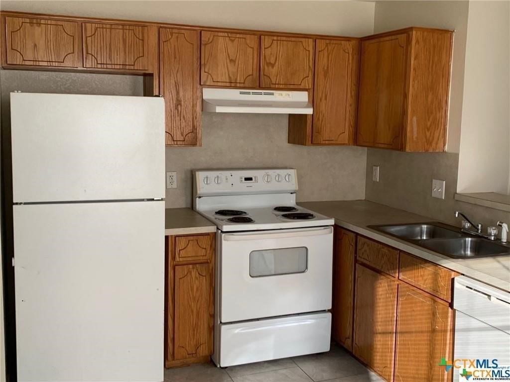 2807 Vernice Loop #B - Photo 6 of 25