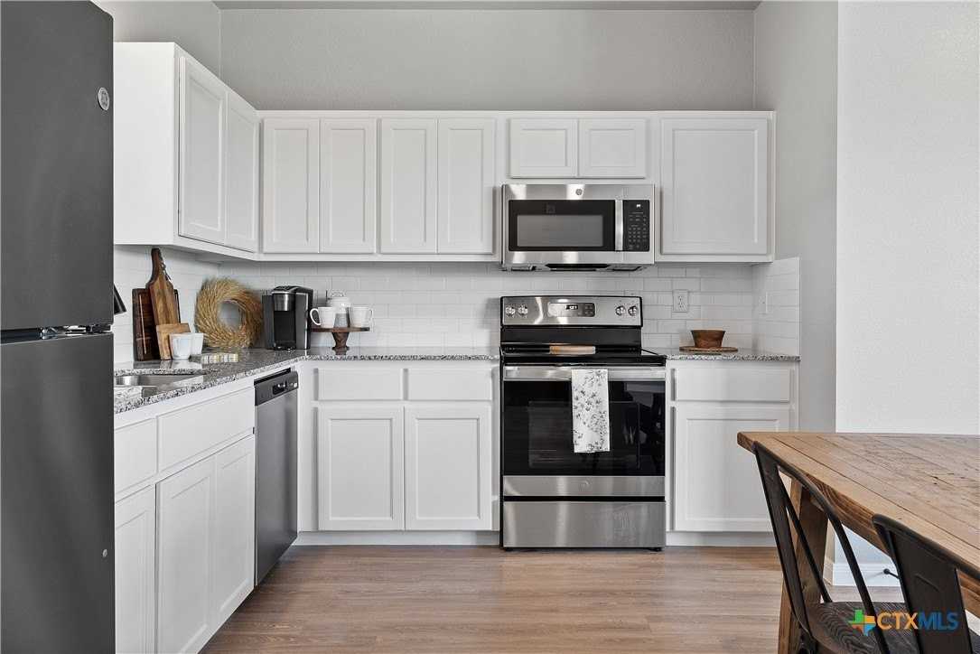 721 Meiomi Drive - Photo 5 of 19