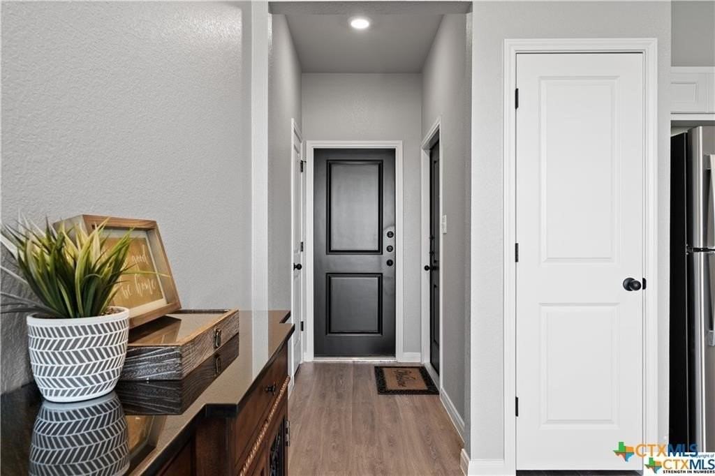 617 Meiomi Drive - Photo 3 of 32