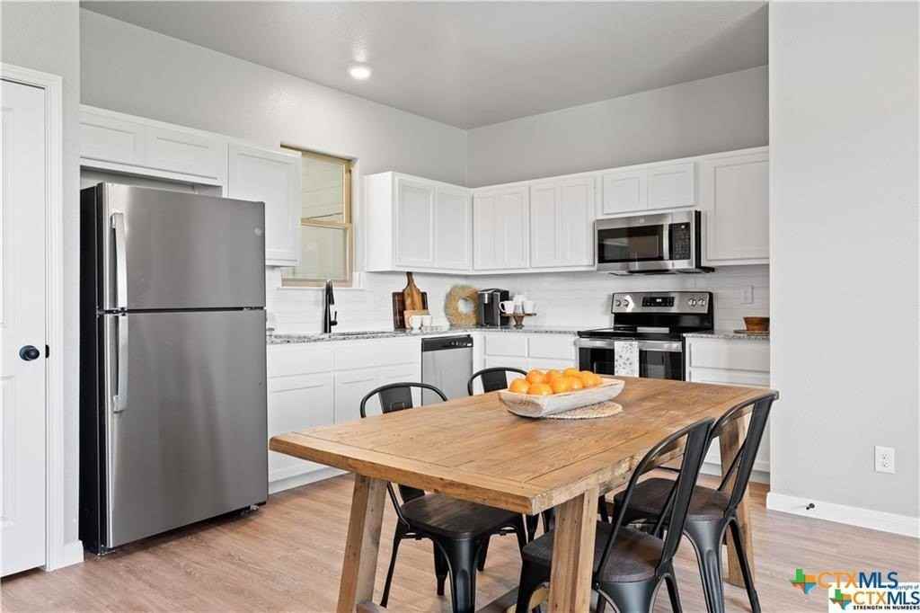 617 Meiomi Drive - Photo 4 of 32