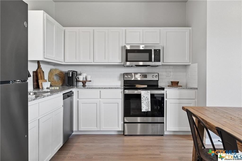 617 Meiomi Drive - Photo 7 of 32