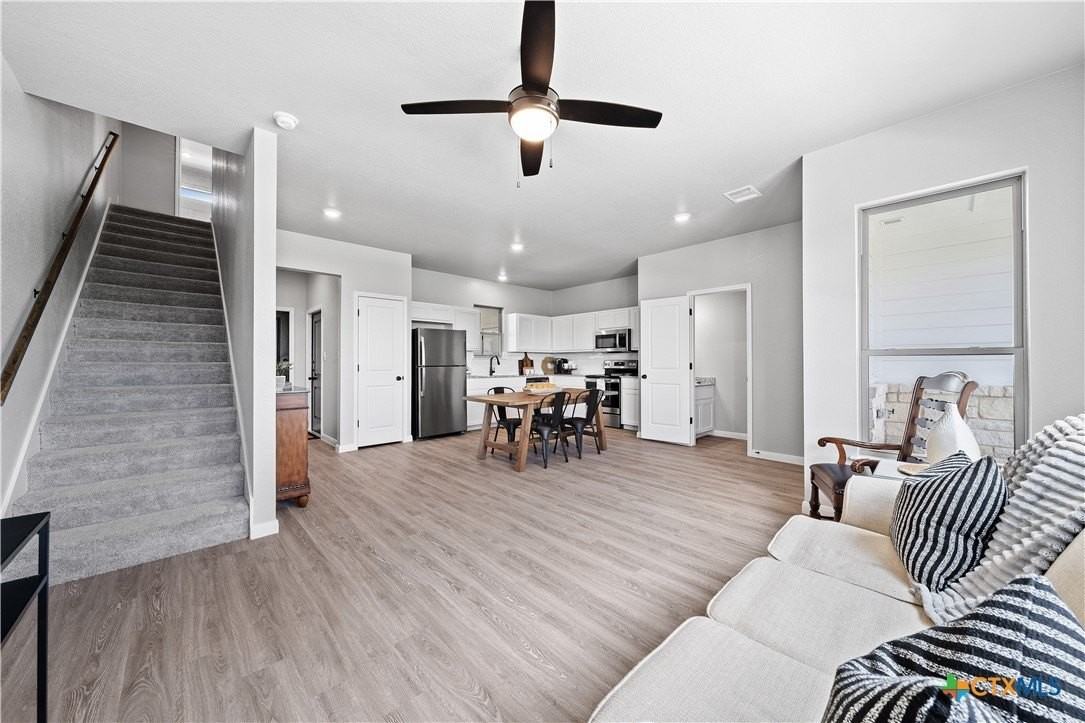 723 Meiomi Drive - Photo 7 of 19