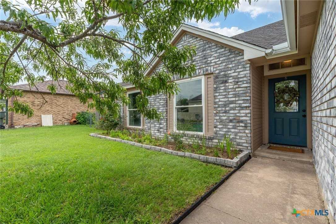 2804 Bluejay Drive - Photo 3 of 36