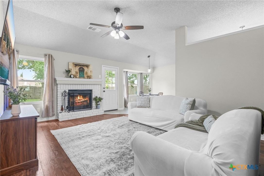 2804 Bluejay Drive - Photo 6 of 36