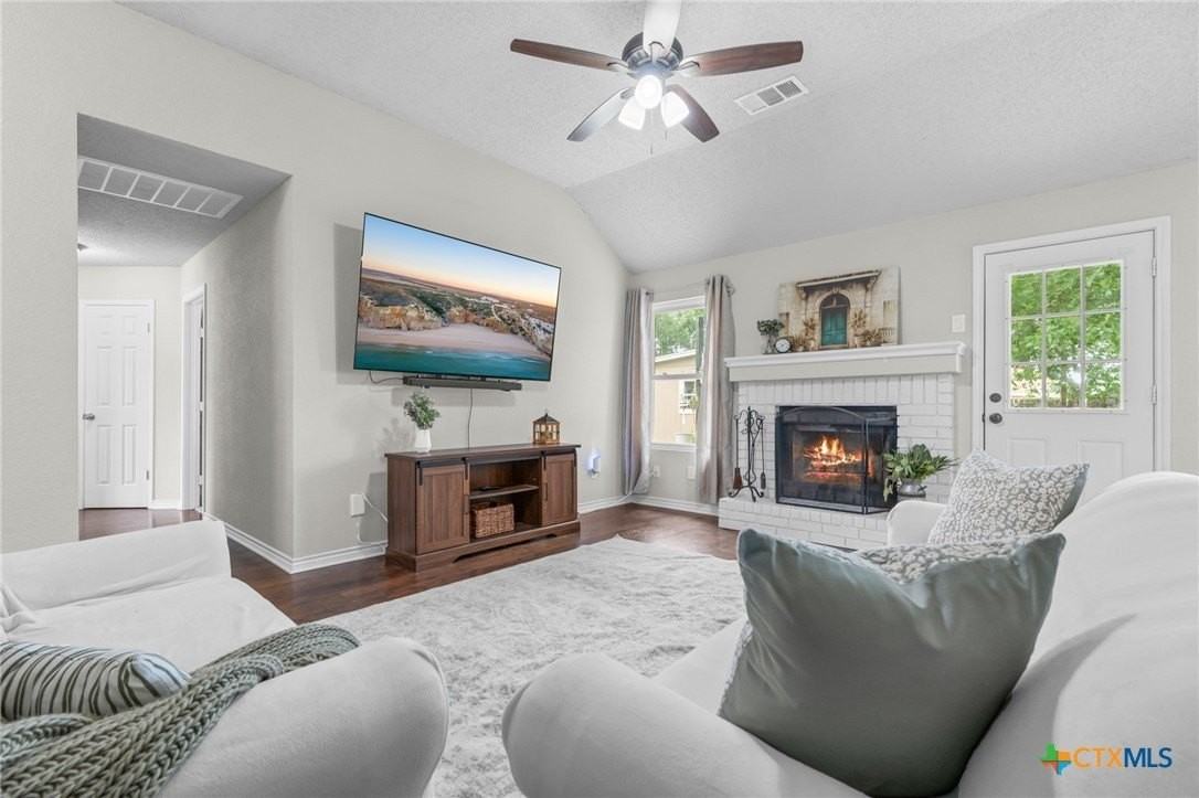 2804 Bluejay Drive - Photo 7 of 36