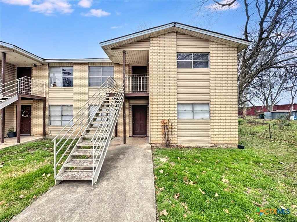 712 Martindale Rd - Photo 2 of 17