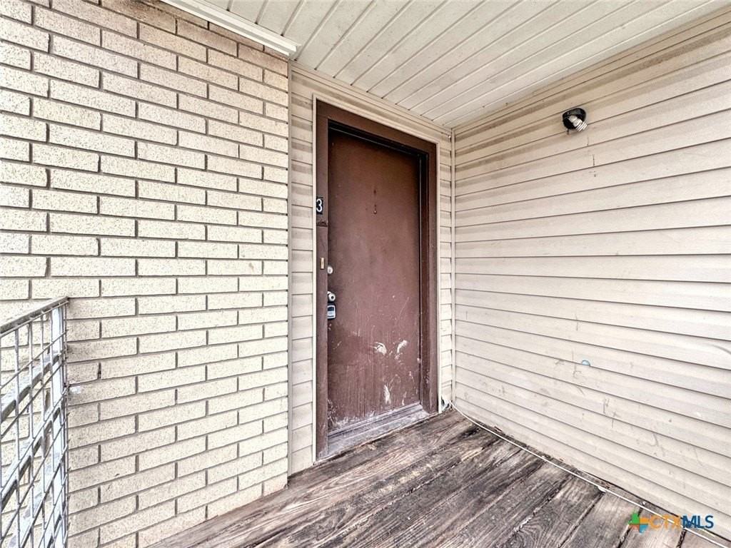 712 Martindale Rd - Photo 4 of 17