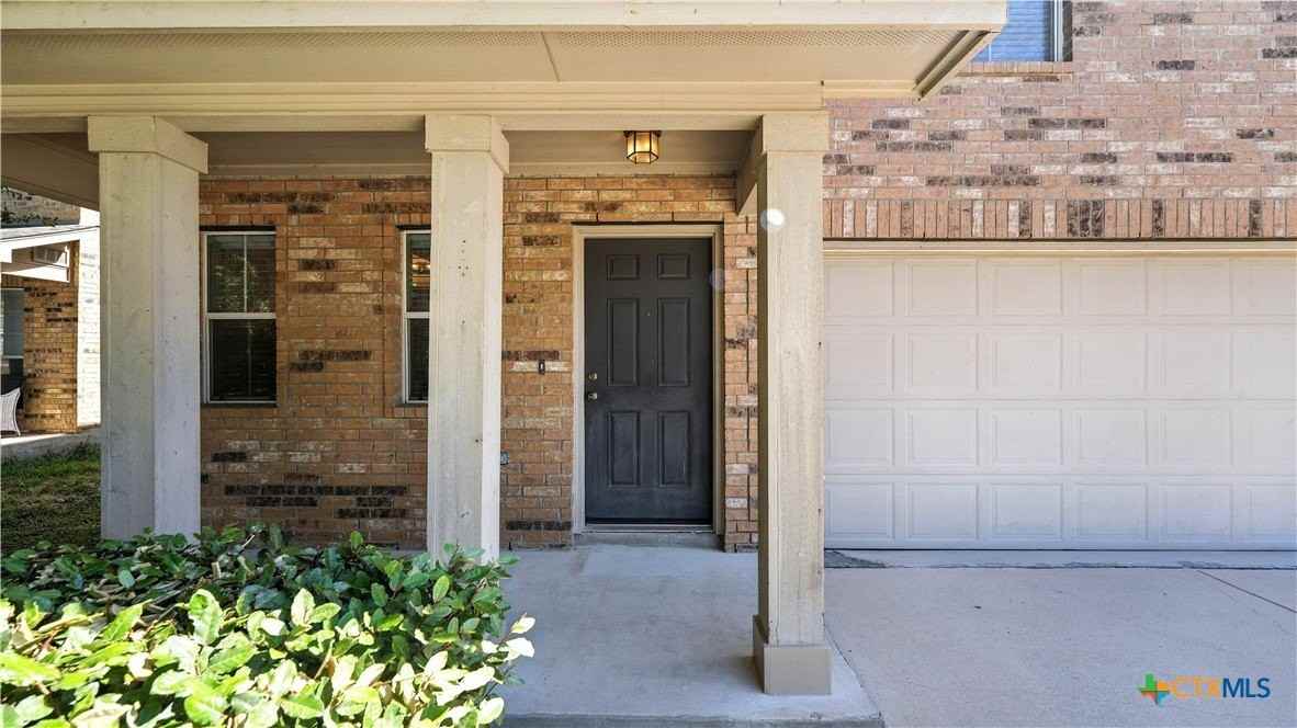 2137 Dorman Dr - Photo 2 of 39