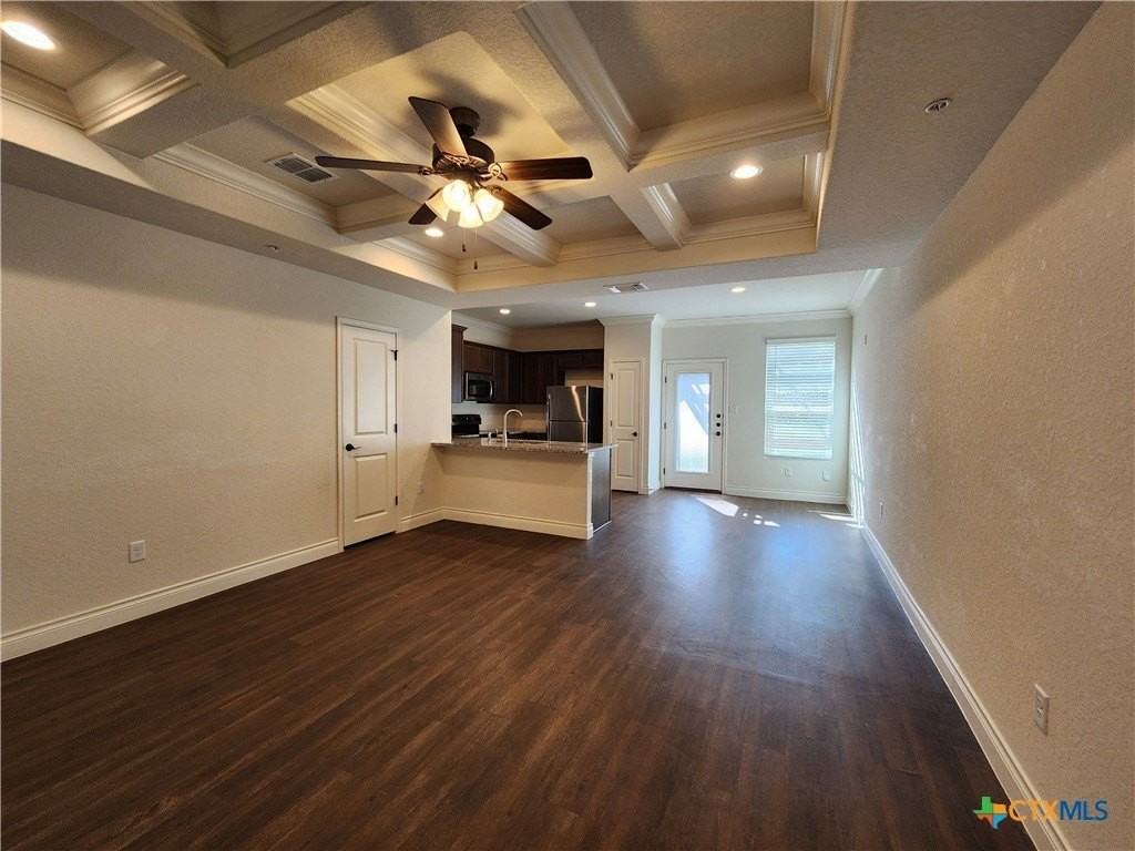 348 Untermaier St - Photo 3 of 30