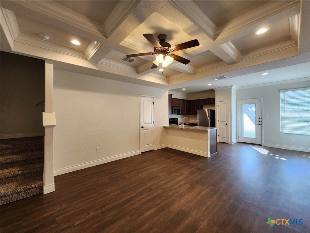 348 Untermaier St - Photo 4 of 30