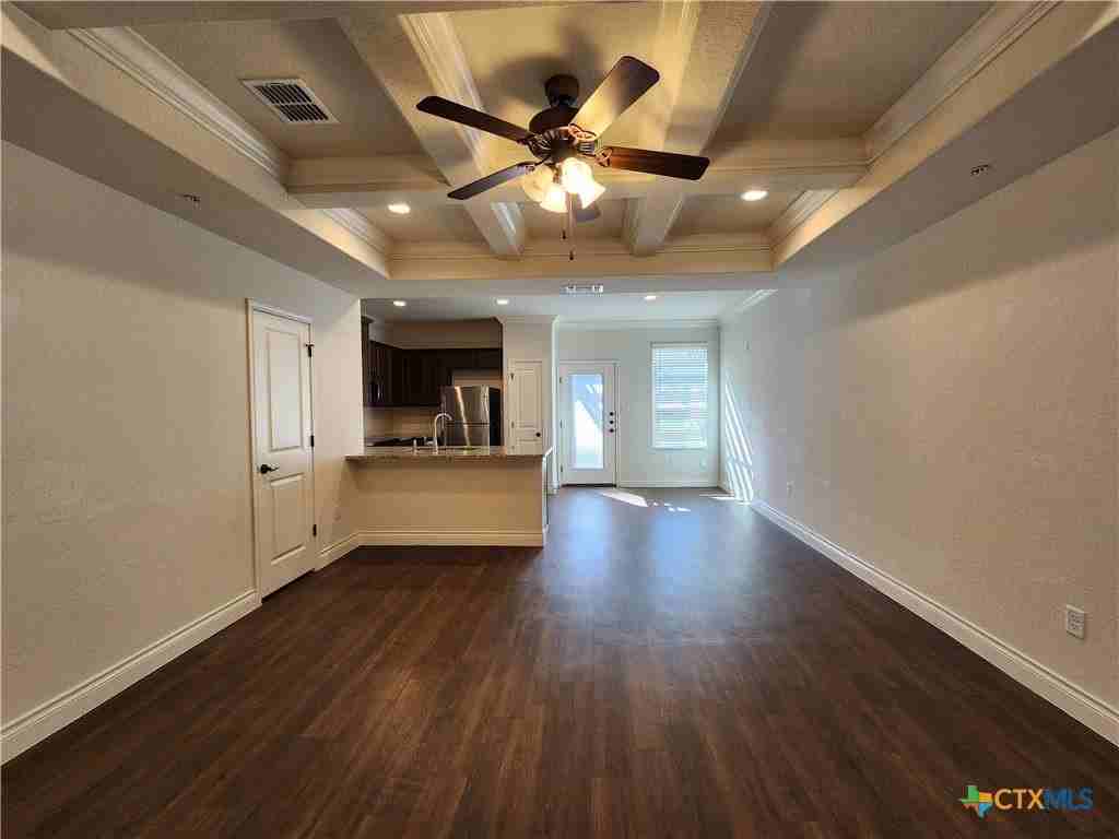 348 Untermaier St - Photo 5 of 30