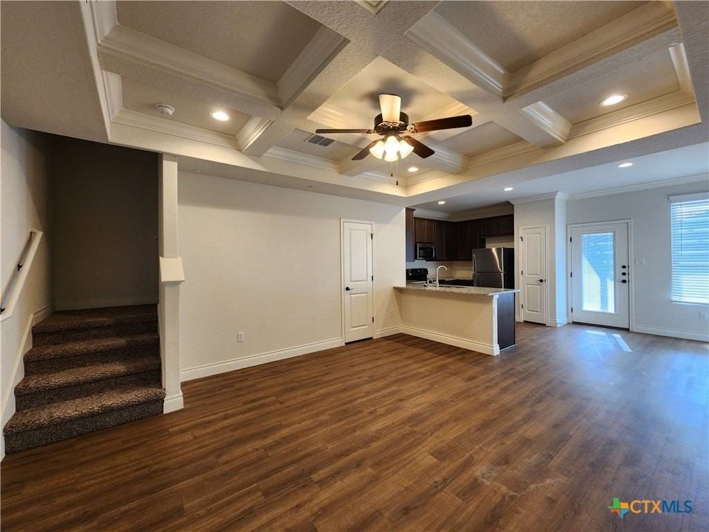 326 Untermaier St - Photo 3 of 27